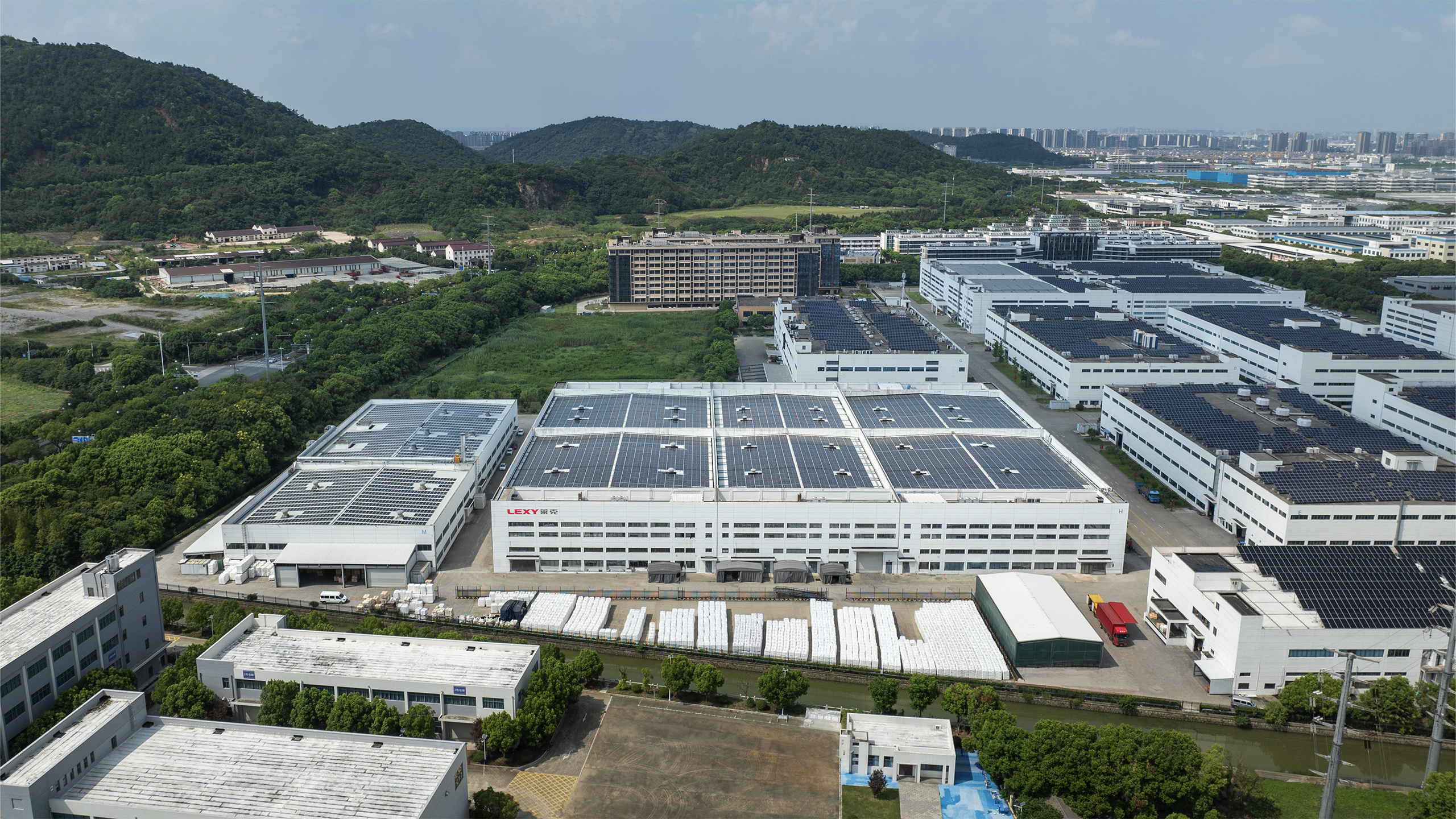 ���˵�����ɽ��ҵ԰